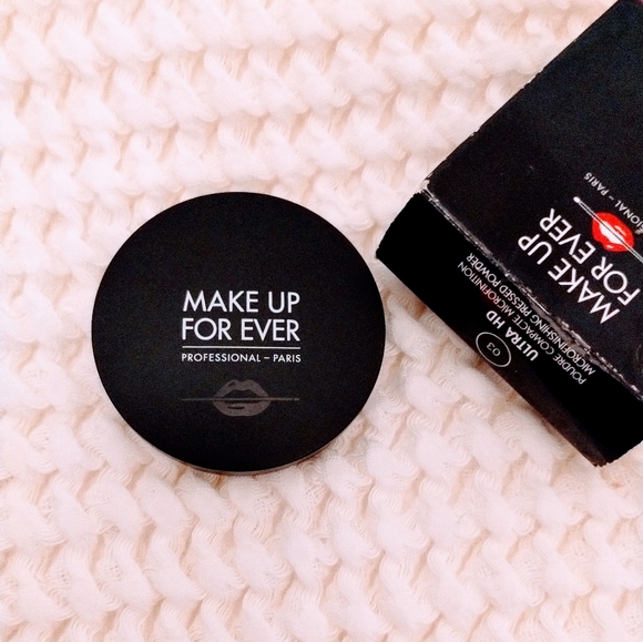 New- MAKE UP FOR EVER Compact - Picture 2 of 3